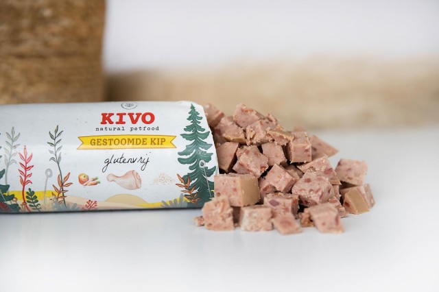 Kivo Dušené maso Kuře 600 g Kivo Dušené maso Kuře 600 g