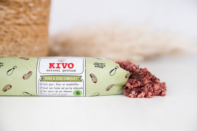 Kivo Mražené maso Hovězí a kachna mleté 1 kg Kivo Mražené maso Hovězí a kachna mleté 1 kg